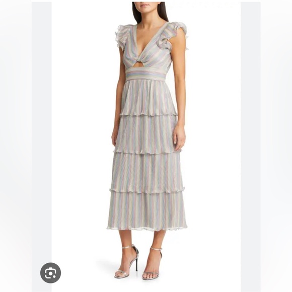 Saylor | Purple/Lilac Tiered Midi Dress - Picture 3 of 4